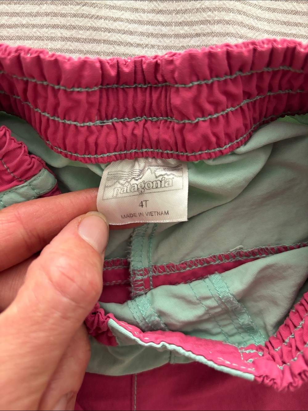 4T Patagonia Boy shorts - Picture 3 of 13